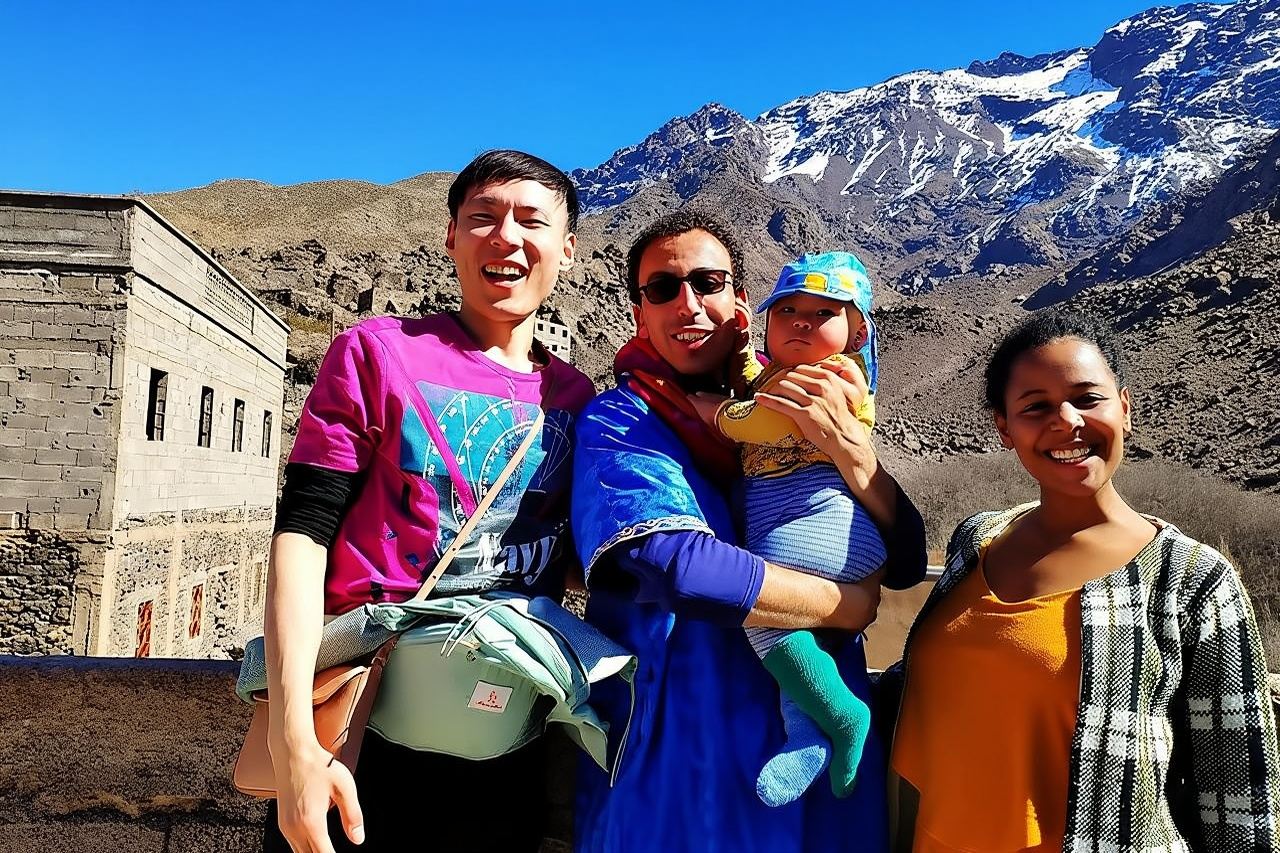 Tour di un giorno intero sui Monti dell'Atlante: 3 valli, cascate e pranzo