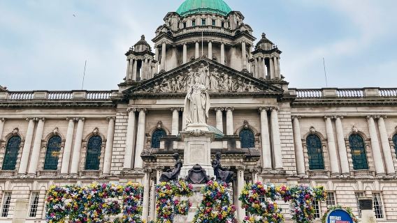 貝爾法斯特動盪之旅：城牆與橋樑導覽徒步遊