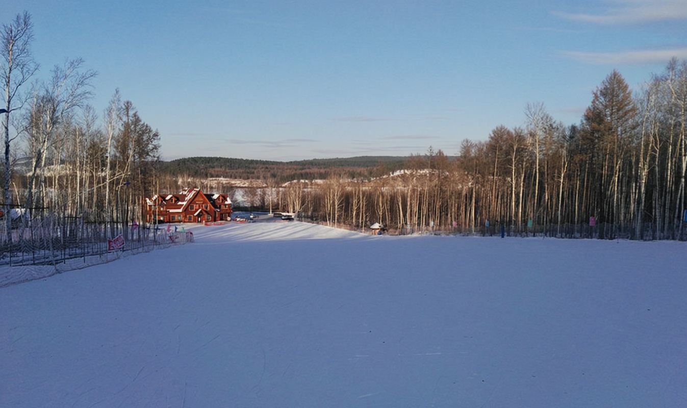 From Mohe: 1-day private charter tour to the Arctic Christmas Ski Resort and Mohe city ice and snow views