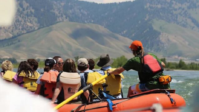 Desde Jackson Hole: paseo en balsa por el río Snake con vistas panorámicas a los Tetons