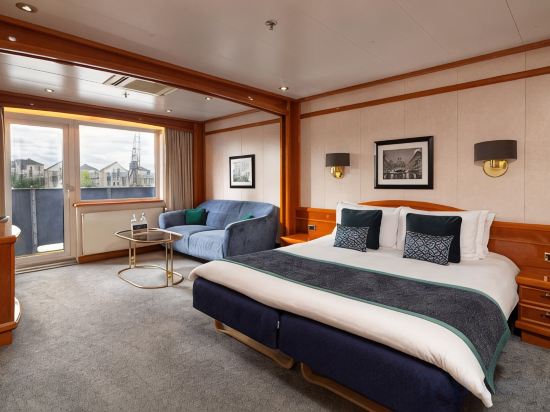 Sunborn London Room Type - Yacht Executive River View Room