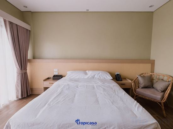 Tropicasa Coron Resort and Hotel Room Type - Family Room With Garden
