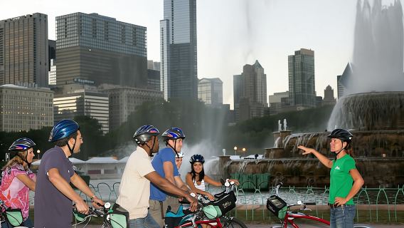 Ultimate city bike tour in Chicago