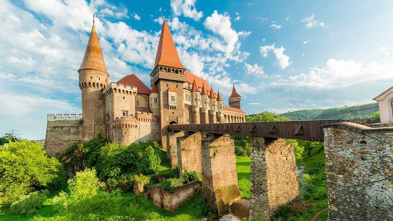 Tour to Corvin Castle in Hunedoara and Alba Iulia