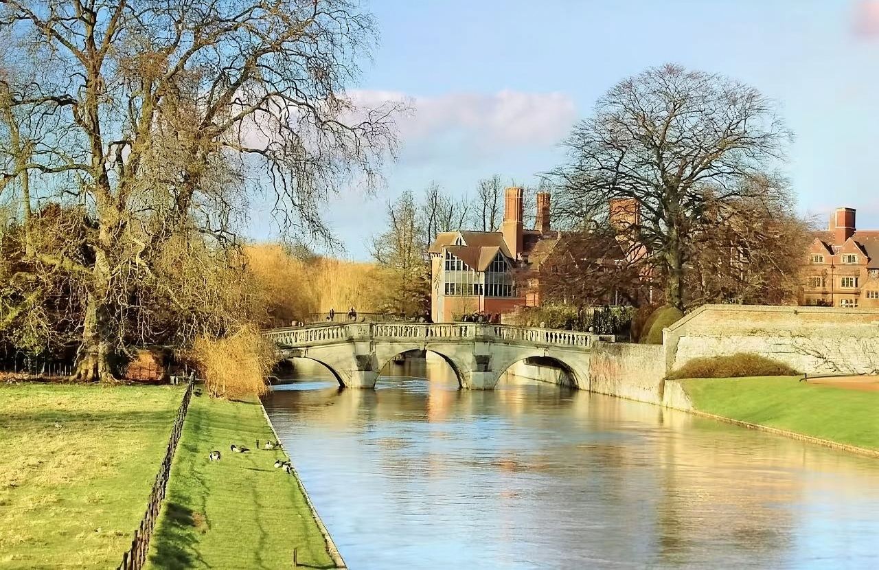 英國牛津大學【英國包車遊  中文司機  一人可訂】