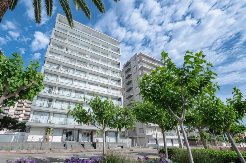 布拉內斯普拉亞皮埃爾假日飯店