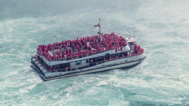 ทัวร์วันไปน้ำตกไนแอการาจากโตรอนโต พร้อมเจอร์นีย์ สกายลอน และเรือ