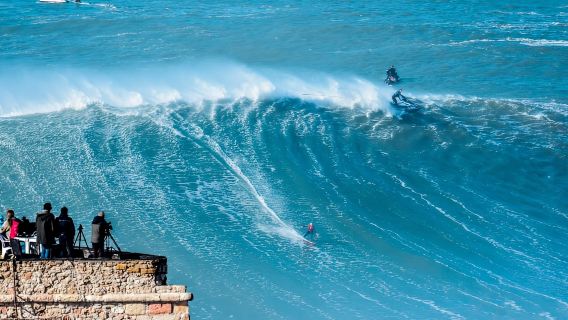 리스본에서 출발: 중세 오비도스 & 나자레 해안 매력 당일 여행