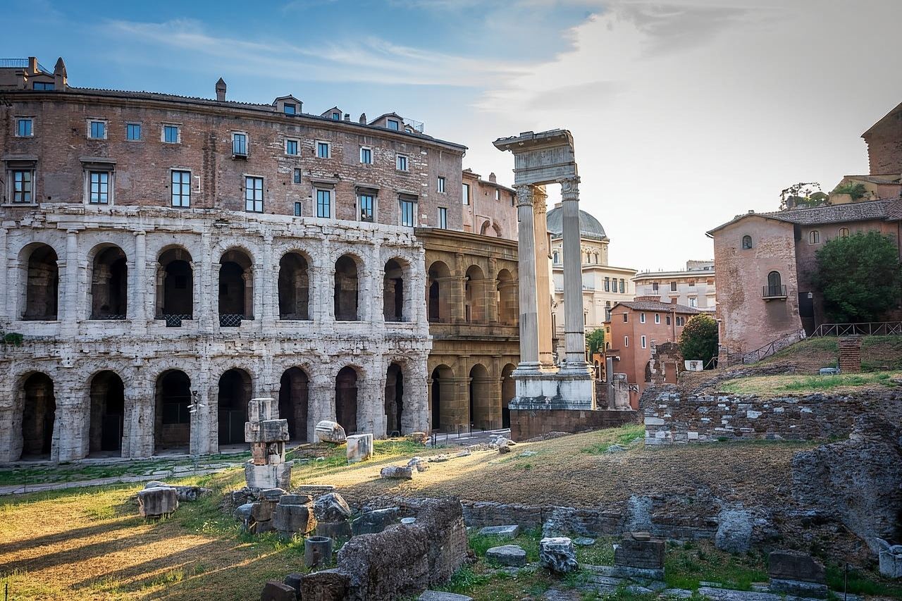 Rome: Colosseum, Forum, & Palatine Hill with Audio Guide