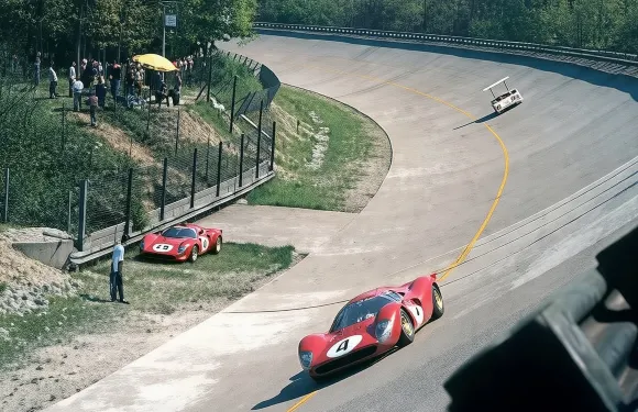 蒙扎經典包車遊：含大教堂+皇家別墅+賽車場+公園+禮拜堂