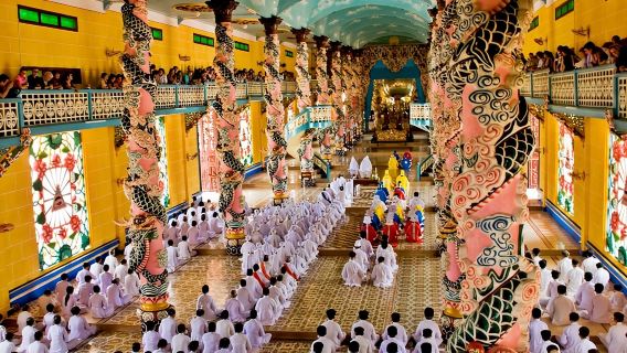 少人数グループ 1 日ツアー: クチトンネル、カオダイ寺院、バデン山