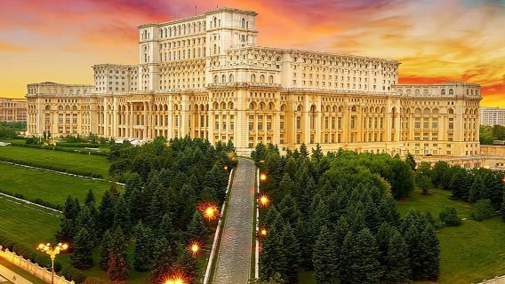 Private Guided Panoramic Tour in Bucharest by Car