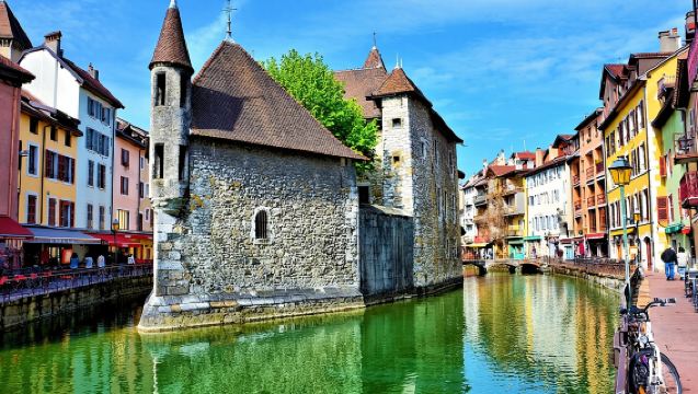 Annecy - Venice of the Alps - Tour from Geneva