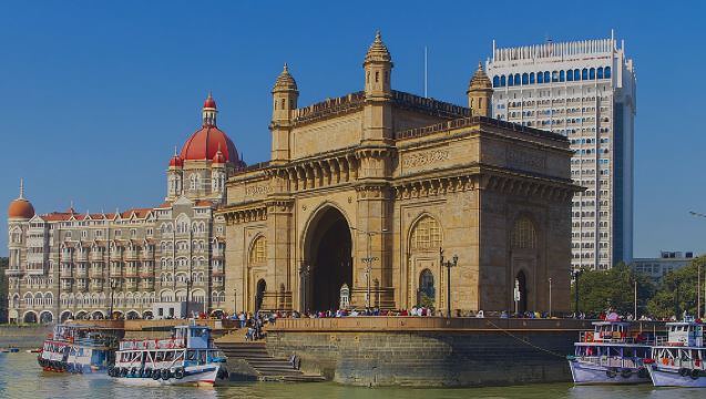 Mumbai City of Dreams In Private Vehicle