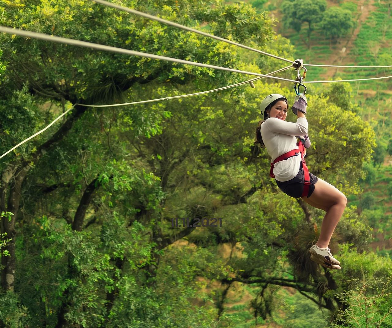 Vang Vieng 1-day tour [Including zipline + Nam Song River kayaking + 4-hour go-karting + lunch]