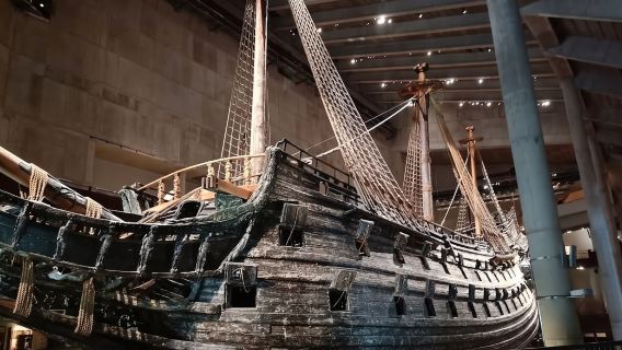 Stockholm Old Town + Archipelago 1-day tour with customizable itinerary