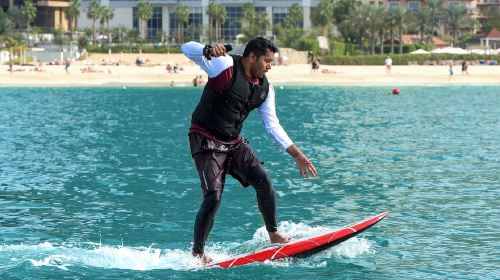 Dubai electric hydrofoil board rental 8