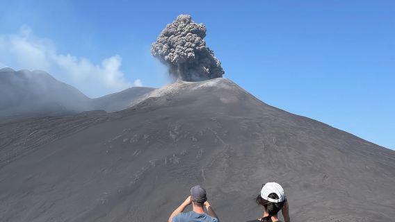 Chuyến đi bộ đường dài đặc biệt ở phía hoang dã và chân thực nhất của Etna