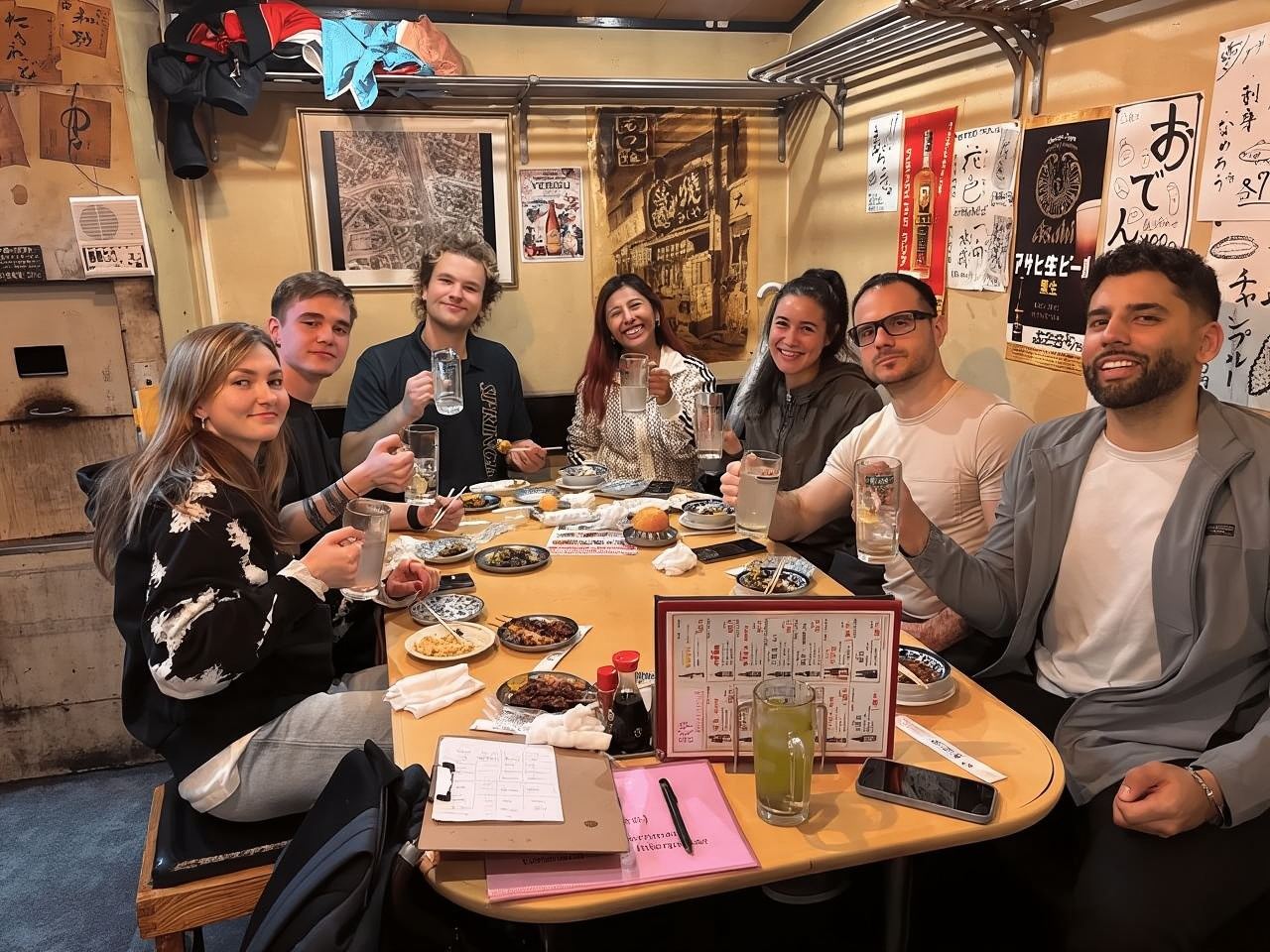 Tokyo: Shinjuku Bar Hopping with All-You-Can-Drink & Dinner