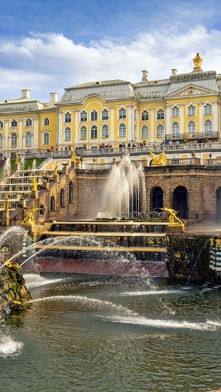 サンクト・ペテルブルグ ニージュニー公園+クロンシュタット+冬宮殿 ワンデーツアー