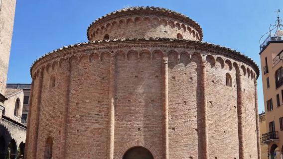 包車串聯藝術瑰寶文藝復興天花板——曼托瓦