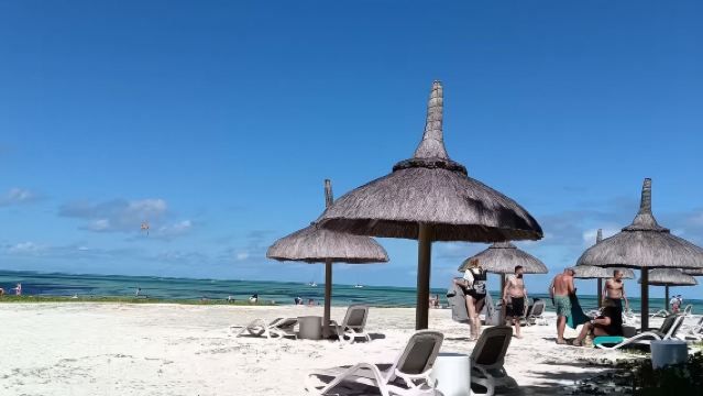 Eastern Mauritius Tour: Île aux Cerfs Catamaran Leisure Cruise [Includes BBQ Lunch]