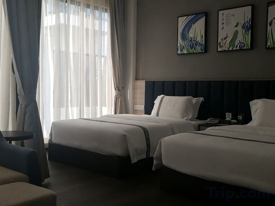 520 Seaview Hotel Room Type - Superior Twin Room