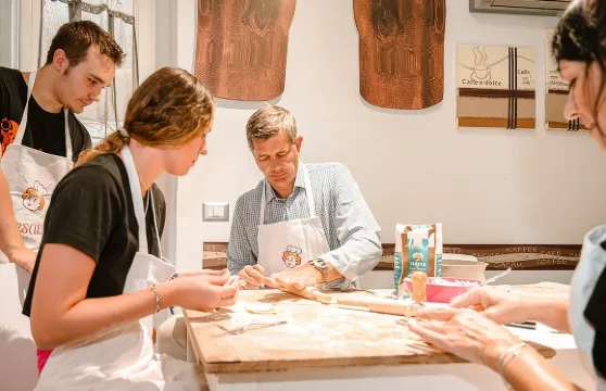 Cesarine：拉斯佩齊亞的小組麵食和提拉米蘇課程