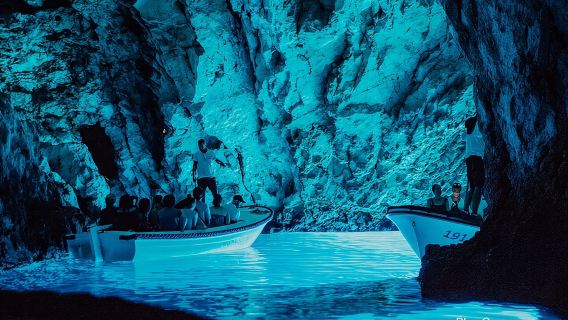 Blaue Grotte, Mama Mia und Hvar, 5-Insel-Schnellboottour ab Trogir