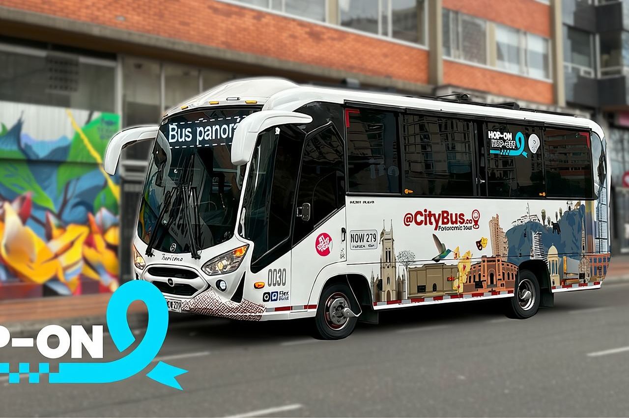 Hop On Bogotá: Panoramic bus