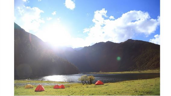 香格里拉無底湖一日遊純玩環湖健行:集森林、牧場、湖泊小眾之旅 @