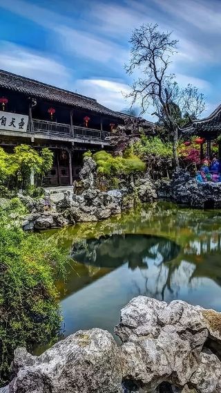 1-day tour to Zhenjiang Maoshan Mountain Scenic Area, Chici Jiuxiao Wanfugong and Yuanfu Wanning Palace with Chinese and English services available