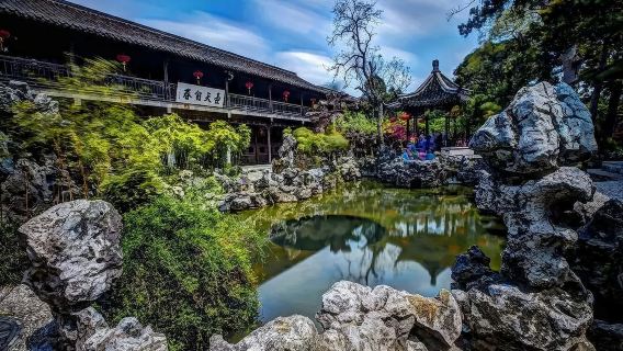 Excursion d'une journée en voiture avec chauffeur à Zhenjiang : Site touristique de Maoshan + Palais de Jiuxiao Wanfu + Ville de sel et de lac oriental - Service en anglais disponible