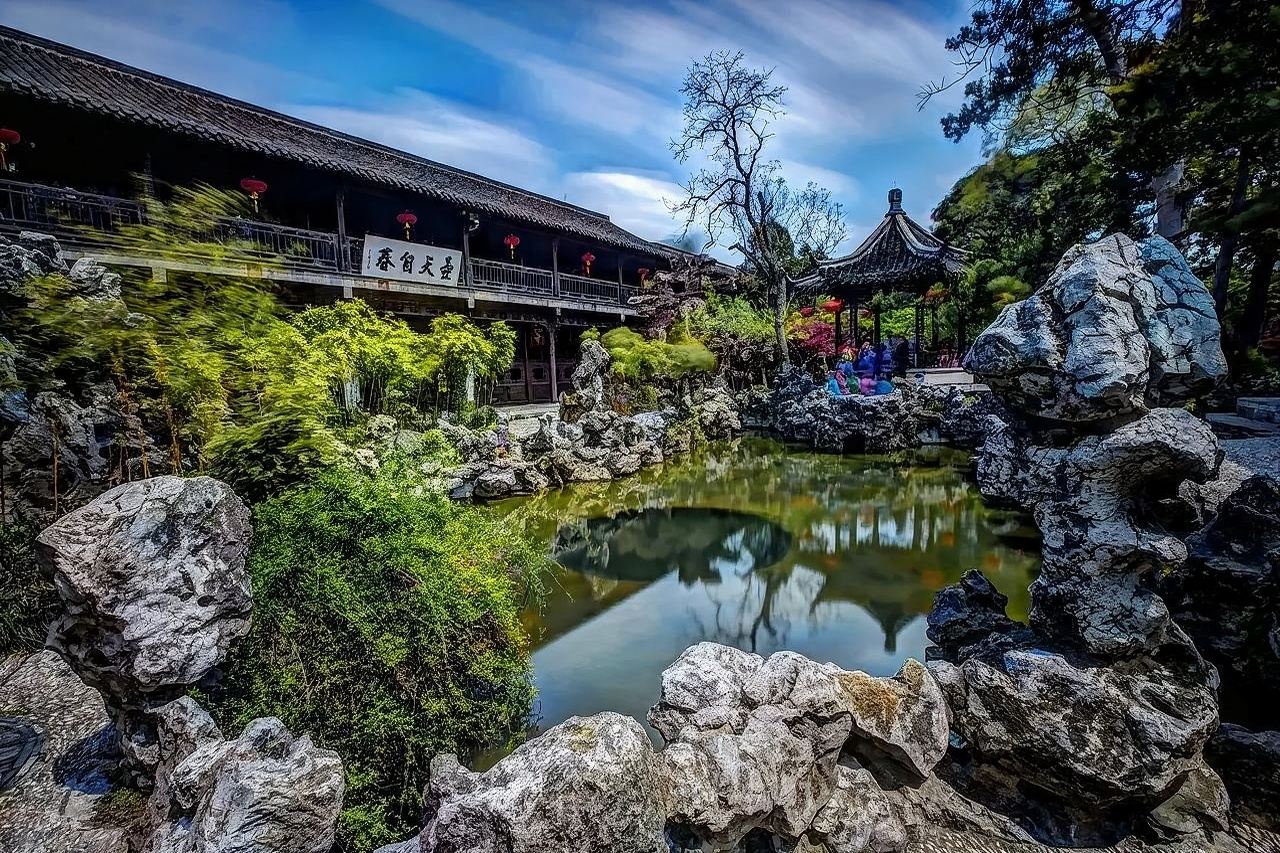 Tour di un giorno a Zhenjiang con noleggio con conducente esclusivo per l'area panoramica del Monte Maoshan, il Palazzo Jiuxiao Wanfu e la Città del Lago Salato Orientale, disponibile in servizio cinese e inglese