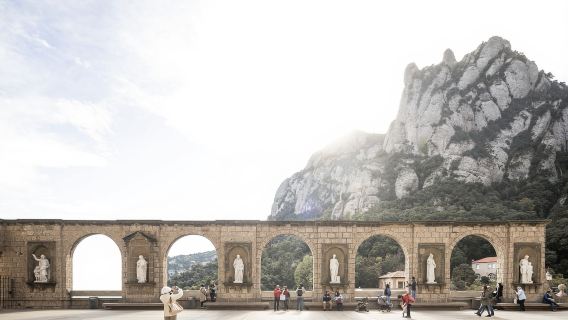 Tur Biara Montserrat dari Barcelona, Spanyol (kereta gantung/Kereta Api/Madonna Hitam)