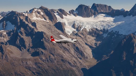 Volo panoramico su Quilpie, Nuova Zelanda + crociera a Milford Sound + volo - risparmia tempo con trasferimento incluso