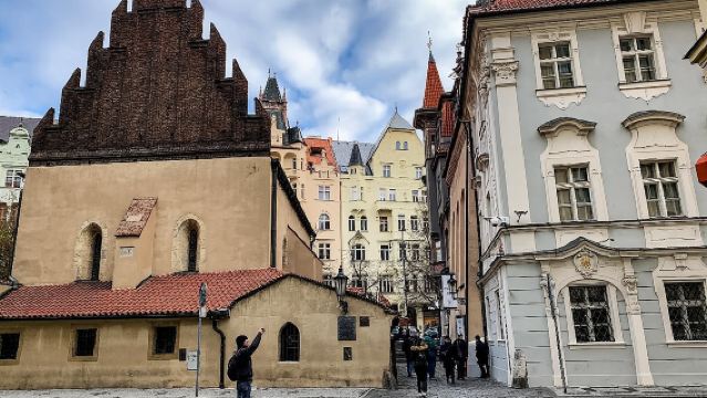 Prague's TOP Sights - Old Town, Jewish Quarter, Charles Bridge (Tip-based tour)