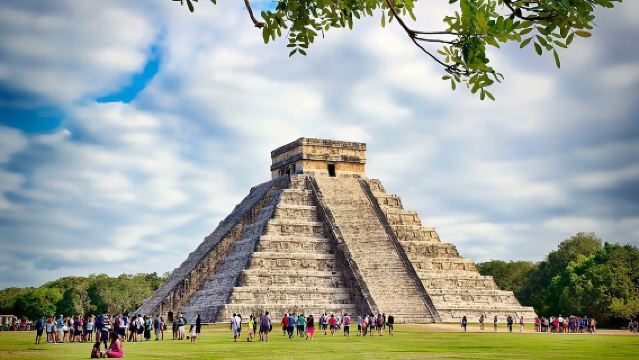 Chichen Itza, Transportation, lunch, cenote and Valladolid.