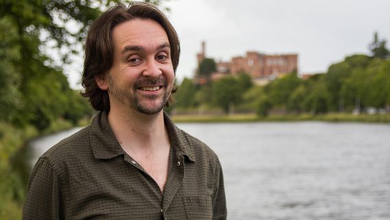 Inverness: Chuyến đi bộ hài kịch cùng nghệ sĩ hài địa phương