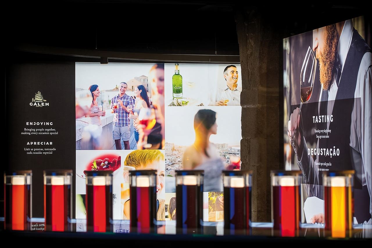 Porto: Cálem Cellar Tour, Interactive Museum & Wine Tasting