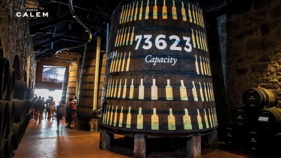 Porto : Cave Cálem avec dégustation de chocolat, de fromage et de vin