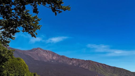 Catania: Visita guiada al Monte Etna y al río Alcántara