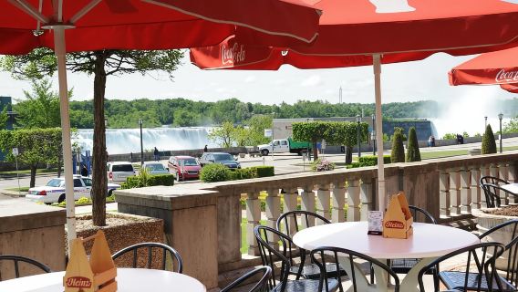 Toronto: Niagarafälle-Tour mit Boot und Mittagessen