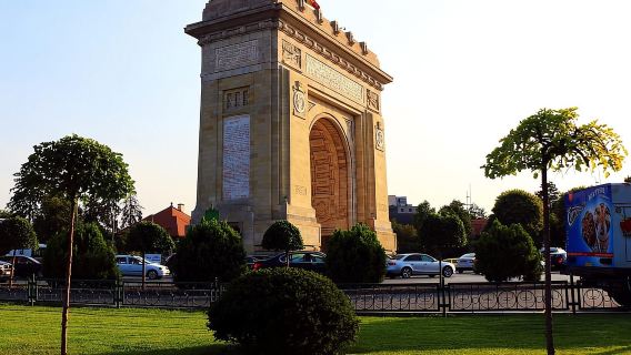 Bucharest city tour by car