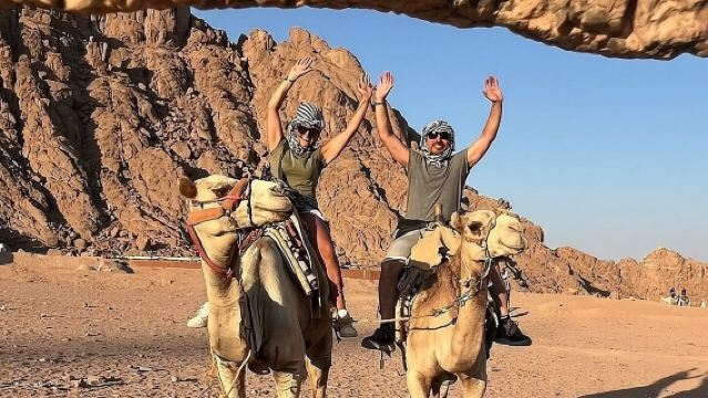 ซาฟารีสุดพิเศษพร้อมขี่อูฐ อาหารเย็น และการแสดงในชาร์ม เอล ชีค