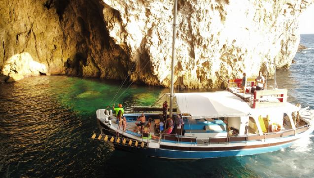 From Lefkimmi: Boat Trip to Sivota & Blue Lagoon