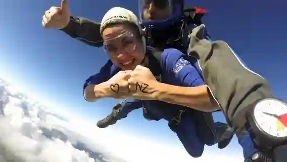 浙江湖州安吉高空雙人跳傘【3300公尺自由落體+專業高清視訊拍攝+視訊剪輯】