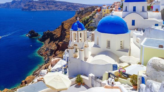 Santorini Private Highlights Tour & Wine Tasting with local guide