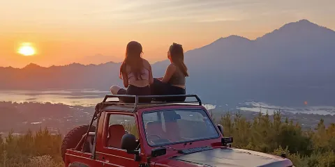 巴杜爾火山日出四驅吉普車體驗連攝影師 – 一日遊