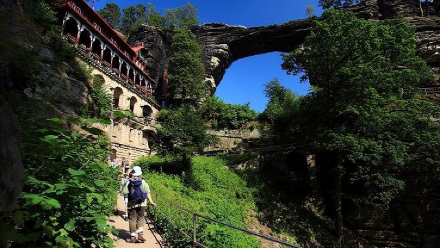 2 Countries Bohemian and Saxon Switzerland tour from Prague